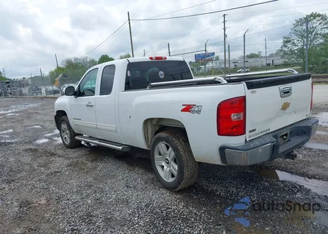 2011 Chevrolet Silverado 1500 Lt z USA, uszkodzony, nr VIN 1GCRKSE32BZ454619